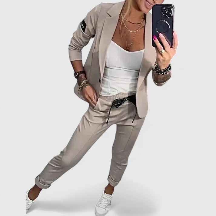 Women's Blazer and Jogger Set - Elegant Two-Piece | Autumn