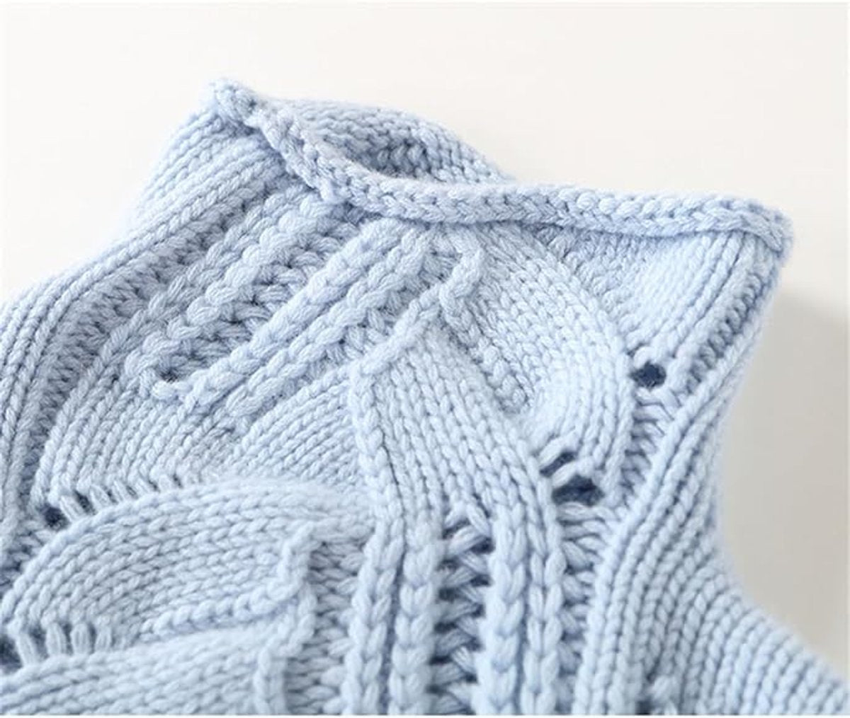 Women's Cable Knit Turtleneck Sweater - Relaxed Fit | Autumn