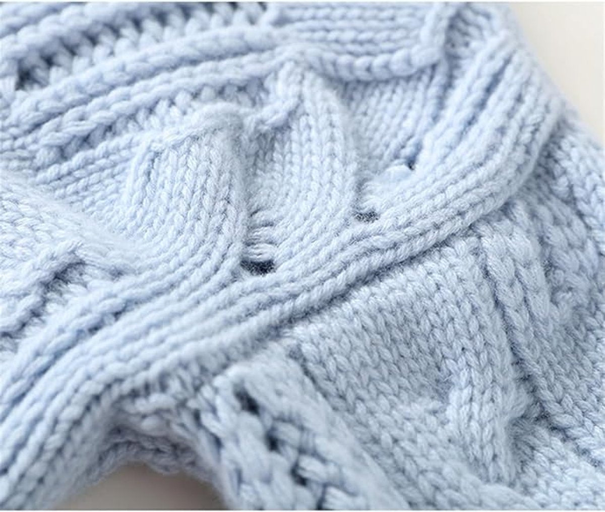 Women's Cable Knit Turtleneck Sweater - Relaxed Fit | Autumn