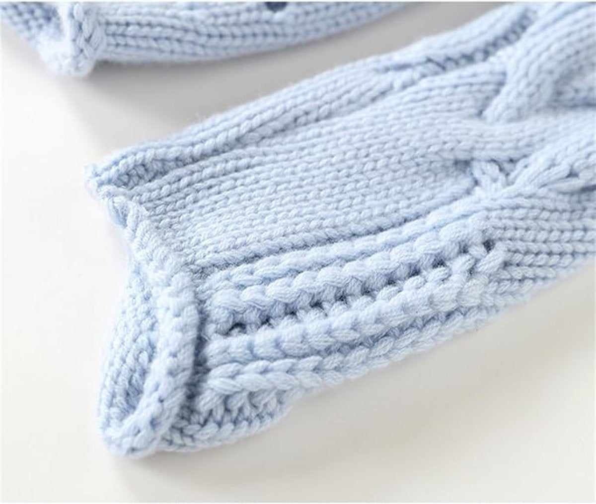 Women's Cable Knit Turtleneck Sweater - Relaxed Fit | Autumn