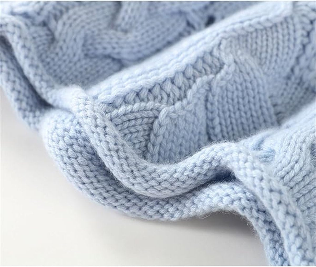 Women's Cable Knit Turtleneck Sweater - Relaxed Fit | Autumn