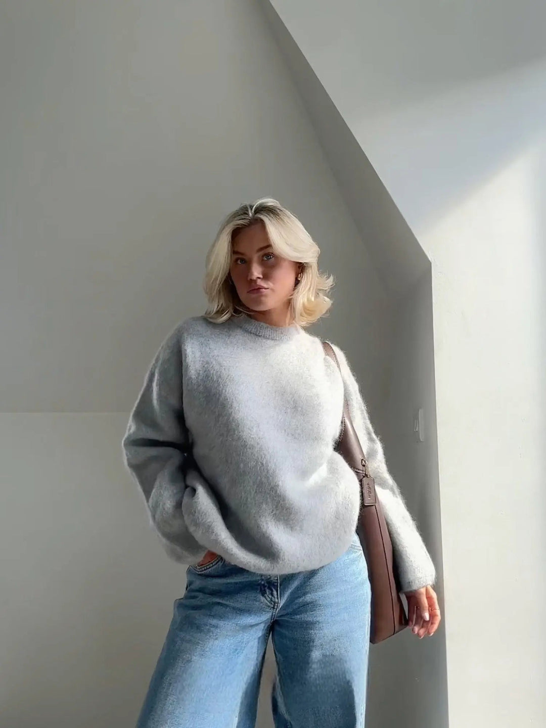 Women's Crew-Neck Sweater | Relaxed Fit | Spring - Gray