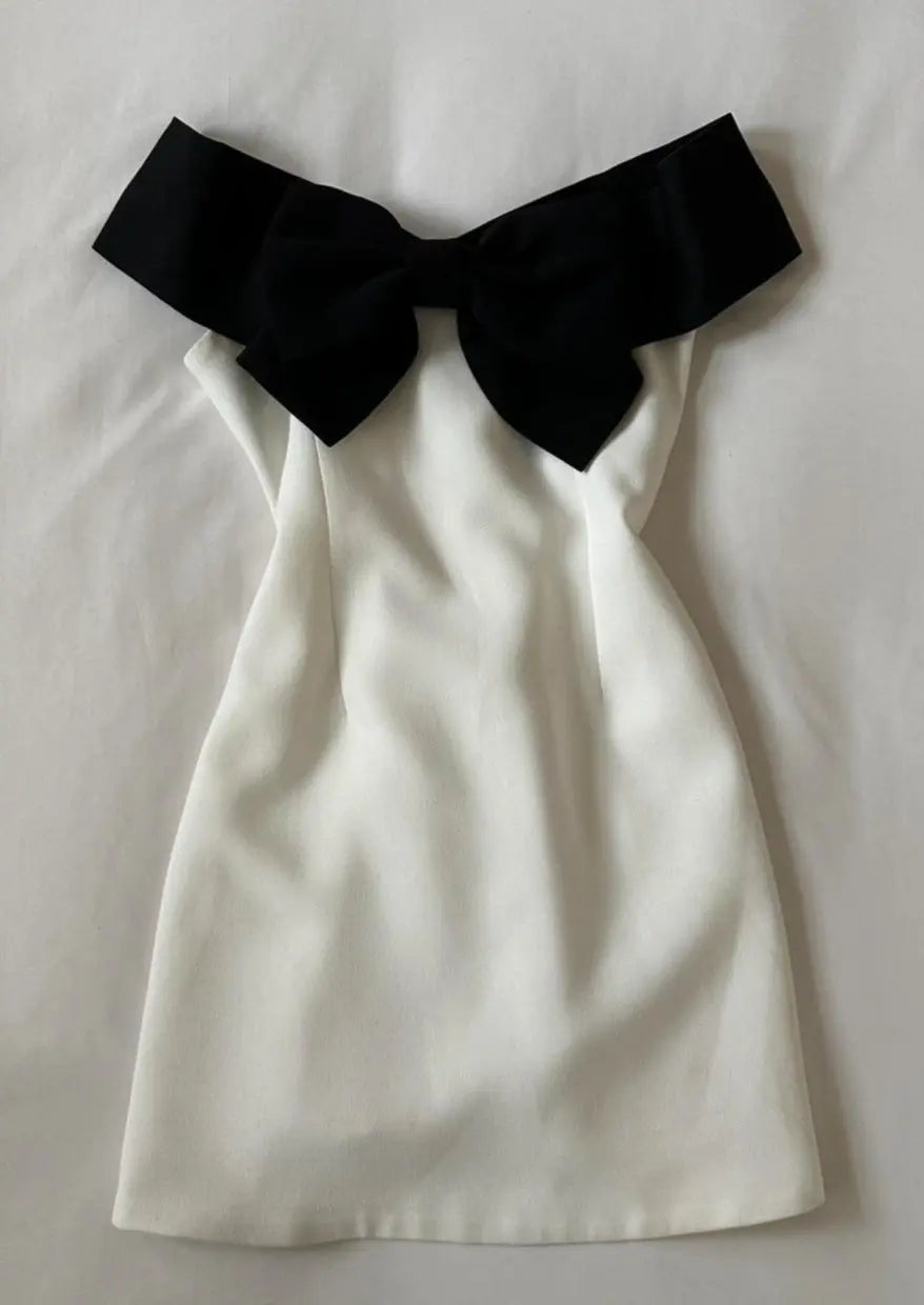 Women's Elegant Minidress | Bow Accent | Autumn
