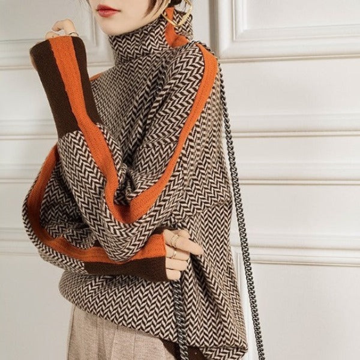 Women's Herringbone Oversized Turtleneck Sweater - Contrast Trim