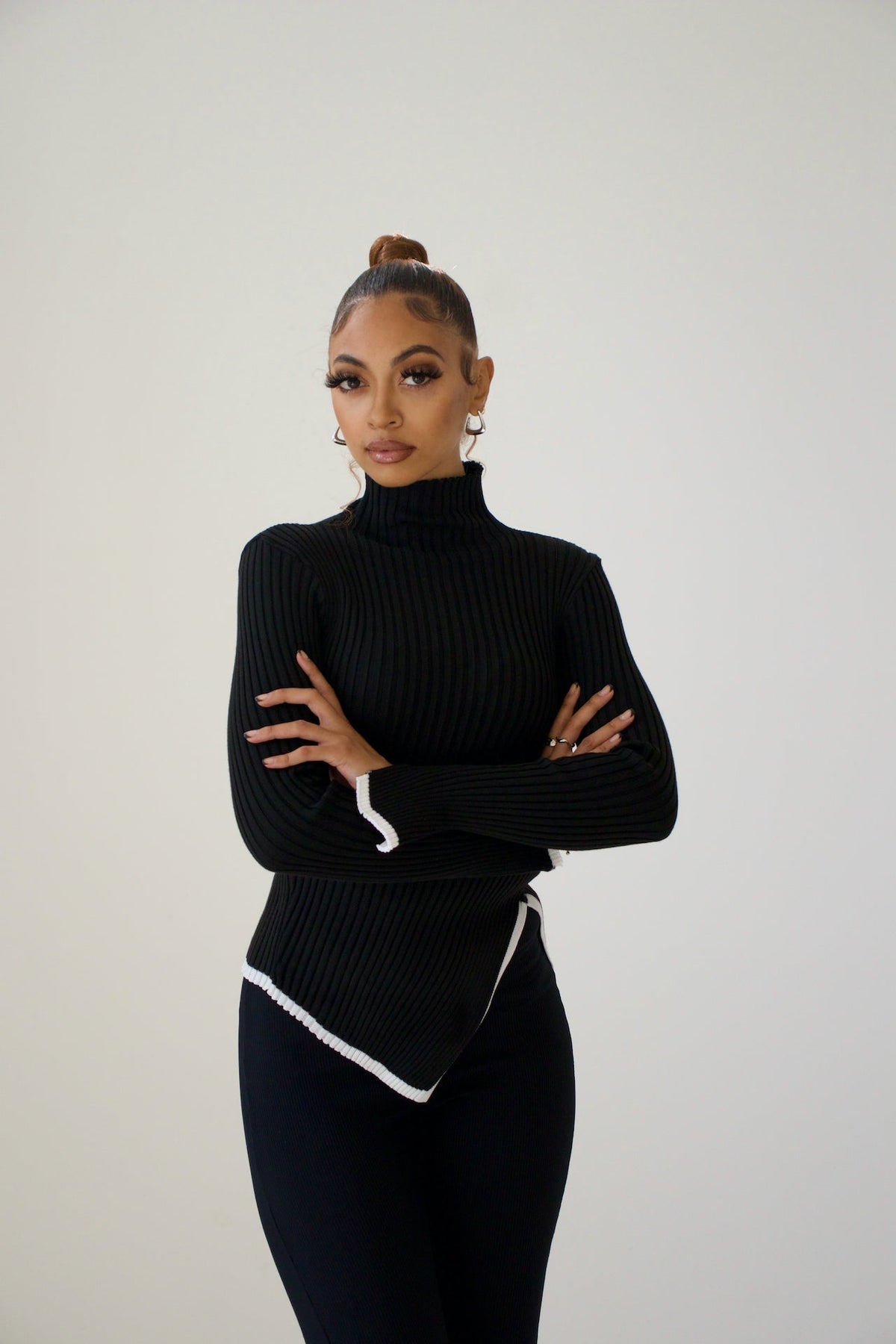 Women's Knit Sweater | Asymmetrical Hem | Winter - Black