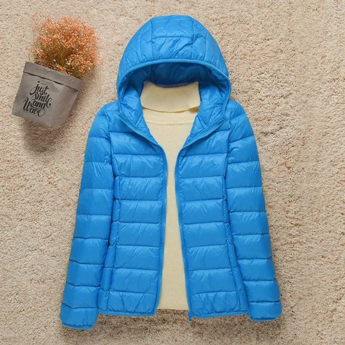 Women's Lightweight Hooded Quilted Jacket - Packable Puffer | Winter - Light Blue