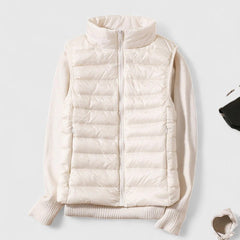 Women's Lightweight Quilted Sleeveless Puffer Vest - Zip-Up | Winter - White