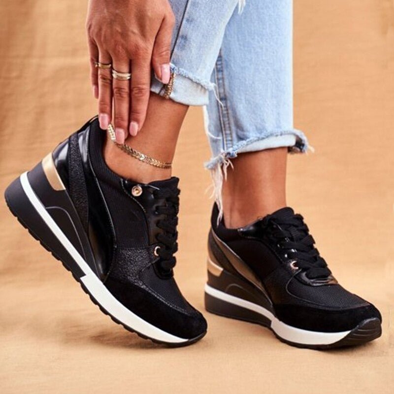 Women's Modern Sneakers with Cushioned Comfort - Everyday Style - Black
