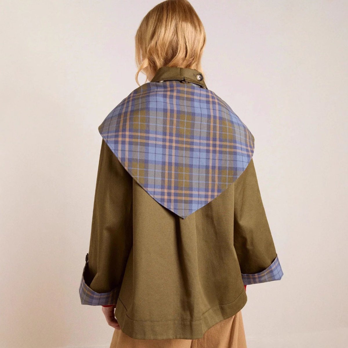 Women's Oversized Double-Breasted Trench Coat - Plaid Lined | Autumn