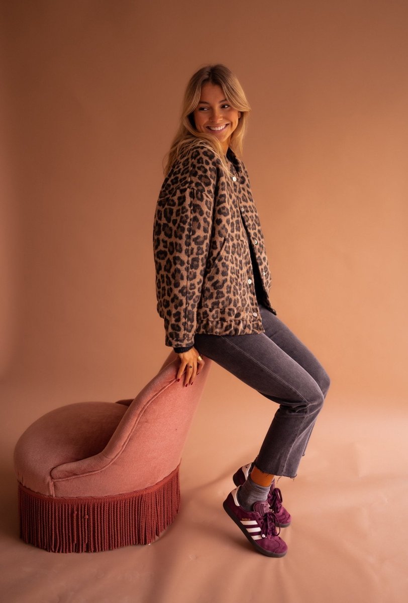 Women's Oversized Leopard Print Quilted Jacket - Snap Button | Autumn
