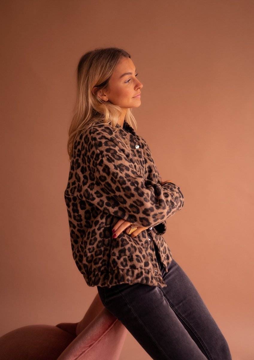 Women's Oversized Leopard Print Quilted Jacket - Snap Button | Autumn