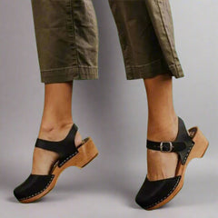 Women's Platform Clogs Wooden Heel Closed Toe - Retro Ankle Strap - Black