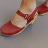 Women's Platform Clogs Wooden Heel Closed Toe - Retro Ankle Strap - Red