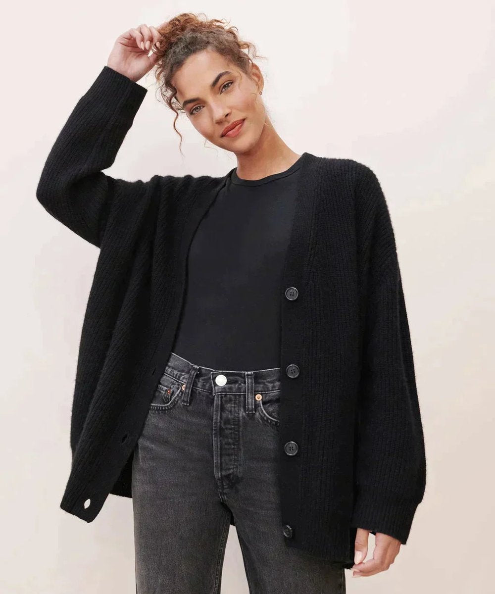 Women's Relaxed-Fit V-Neck Cashmere Cardigan - Button-Front | Autumn - Black