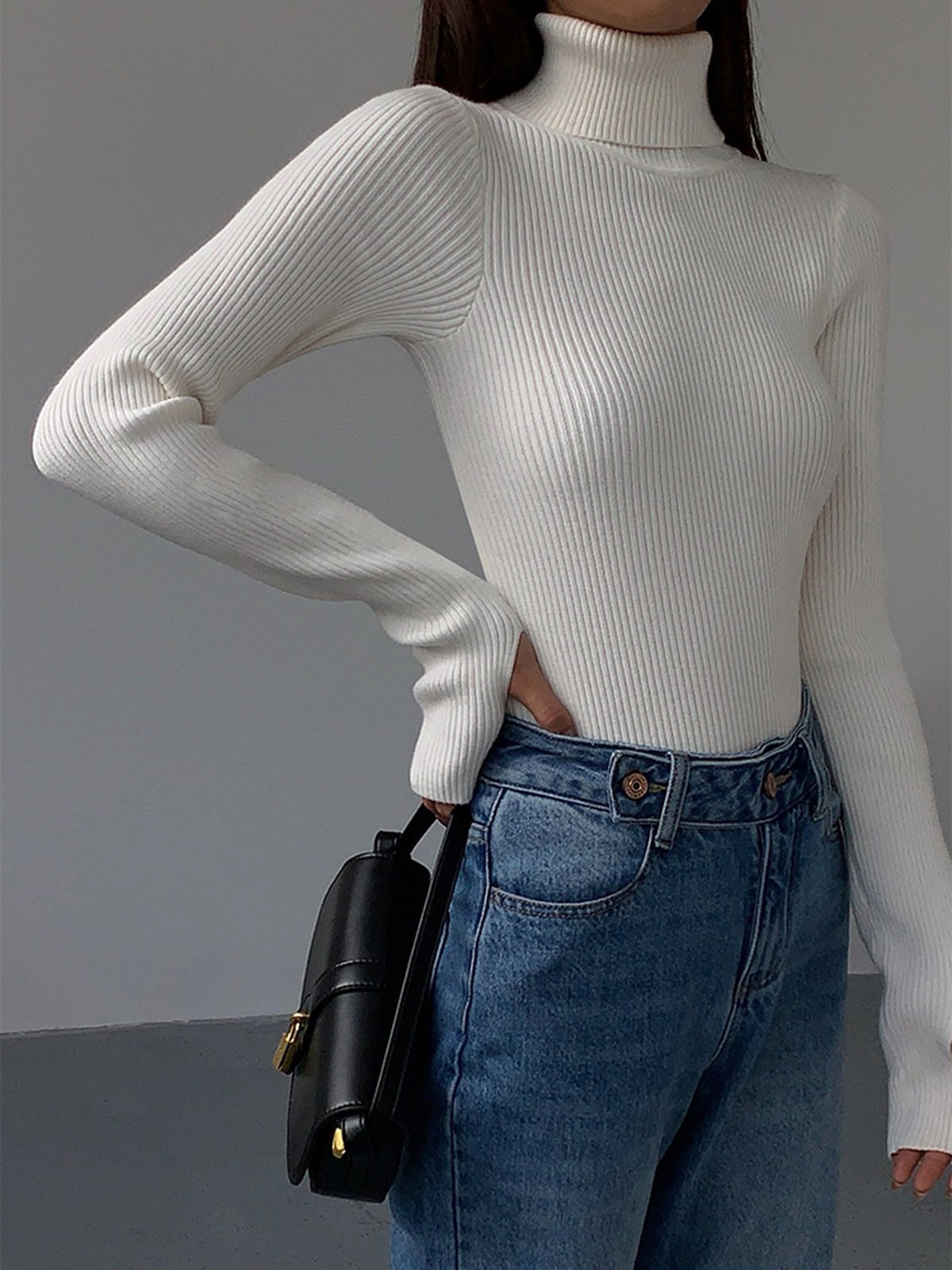 Women's Ribbed Turtleneck Lightweight Knit Sweater | Autumn - White