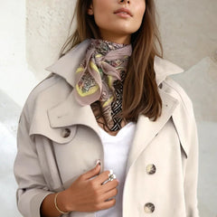 Women's Short Trenchcoat | Elegant | Timeless | Spring - Apricot