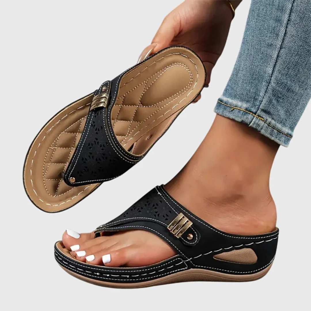 Women's Slip-On Flat Sandals - Lightweight Summer Style - Black