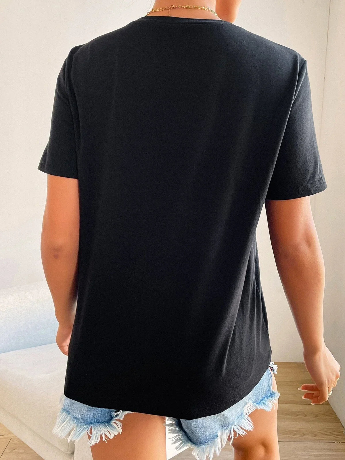 Women's T-Shirt | Heart Detail | Minimalist | Spring