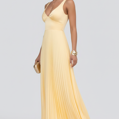Women's V-Neck Pleated Maxi Dress - Yellow | Spring